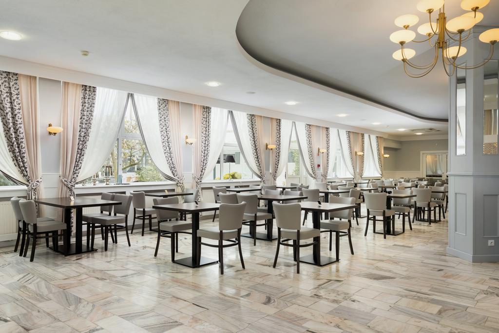דז'יבנובק Jantar Medical Spa מראה חיצוני תמונה
